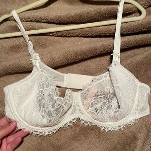 Victoria’s Secret bra 38c